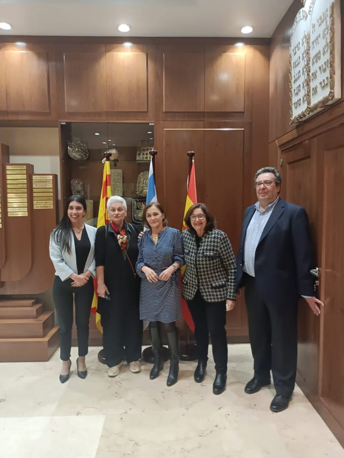 la portavoz de la embajada de israel en madrid visita la cib