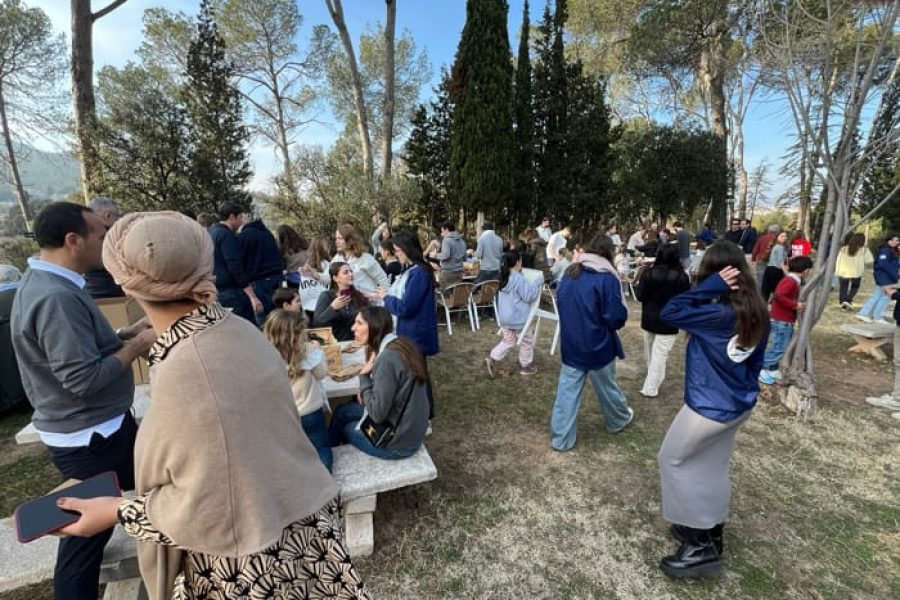Gran calçotada comunitaria por Tu Bishvat